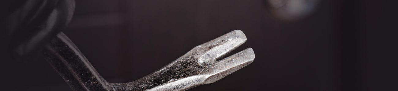 Banner picture of a crowbar